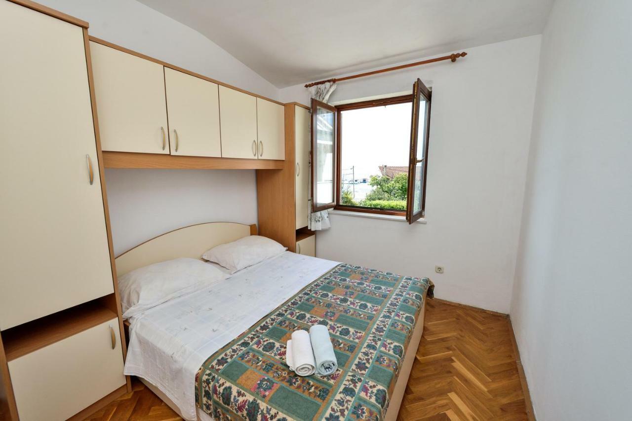 Apartments Ana Петрчане Экстерьер фото