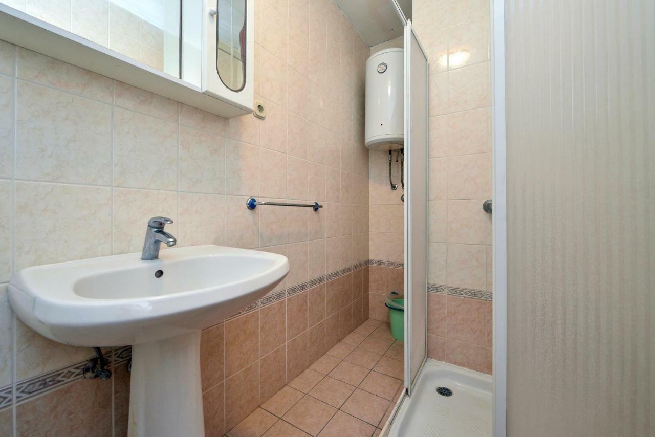 Apartments Ana Петрчане Экстерьер фото