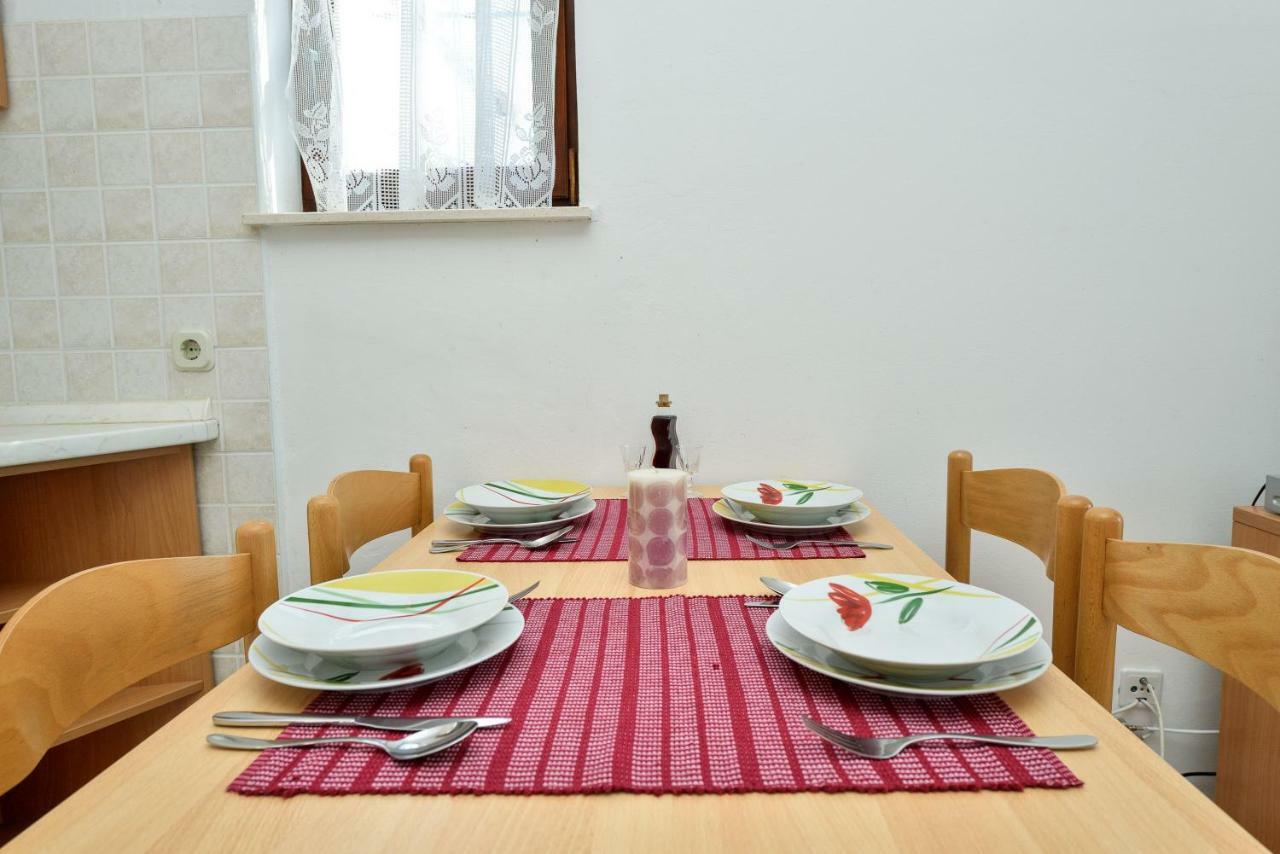Apartments Ana Петрчане Экстерьер фото