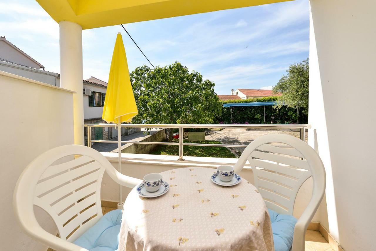 Apartments Ana Петрчане Экстерьер фото