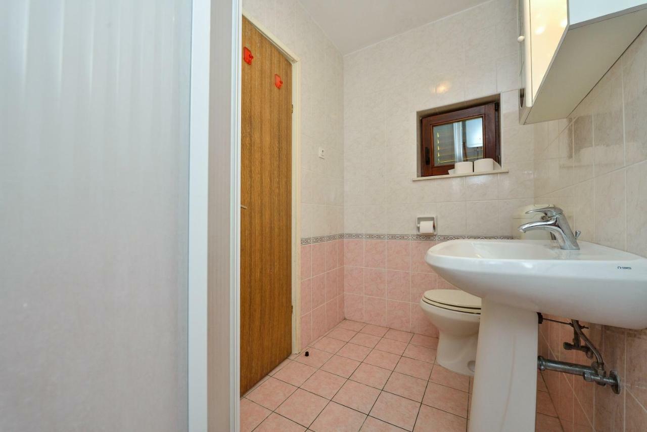 Apartments Ana Петрчане Экстерьер фото